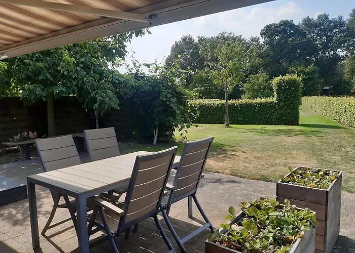 De Steegberg Vakantiehuis *